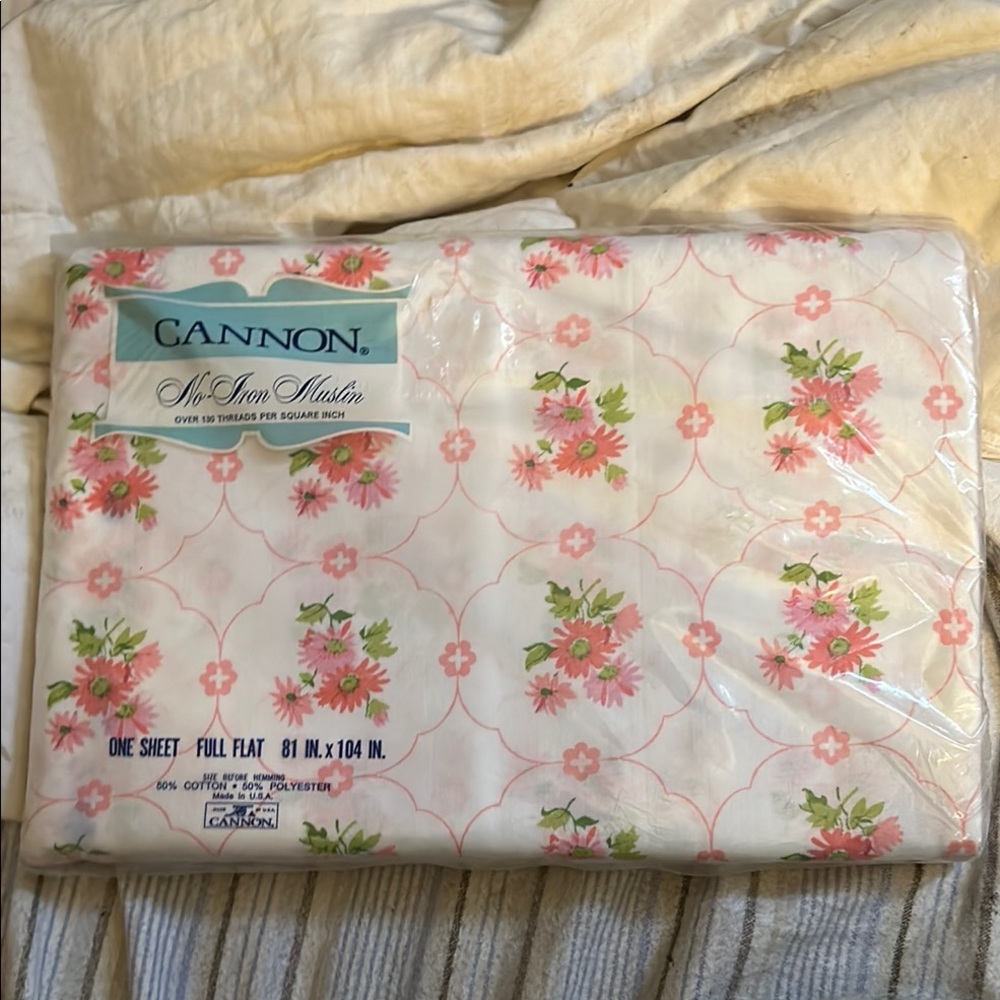 Cannon Floral Full Flat Sheet